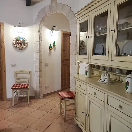 Holiday home Trullo Il Zippo In Zippitello