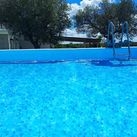 Holiday home Trullo Il Zippo In Zippitello *