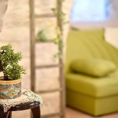 Holiday home Trullo Il Zippo In Zippitello *